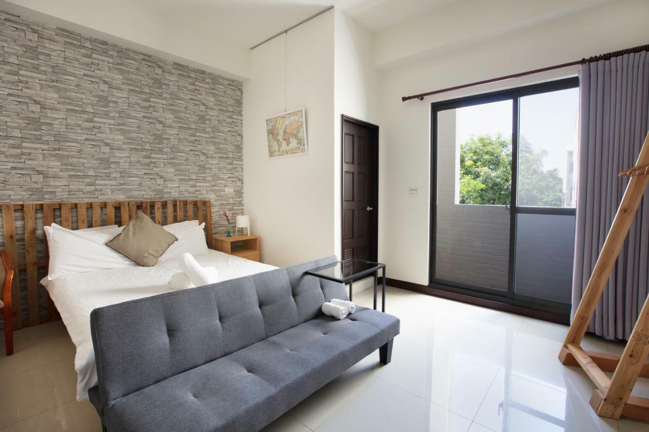 黑琵軼棧湖濱旅宿 K&B Happy Hostel Tainan Exterior foto